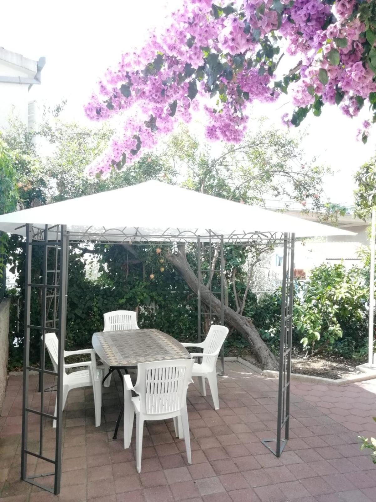 Apartman Ivona S Pogledom Na Podgora
